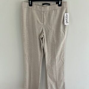 AMANDA & CHELSEA — petite straight-leg pants, size 8. New!